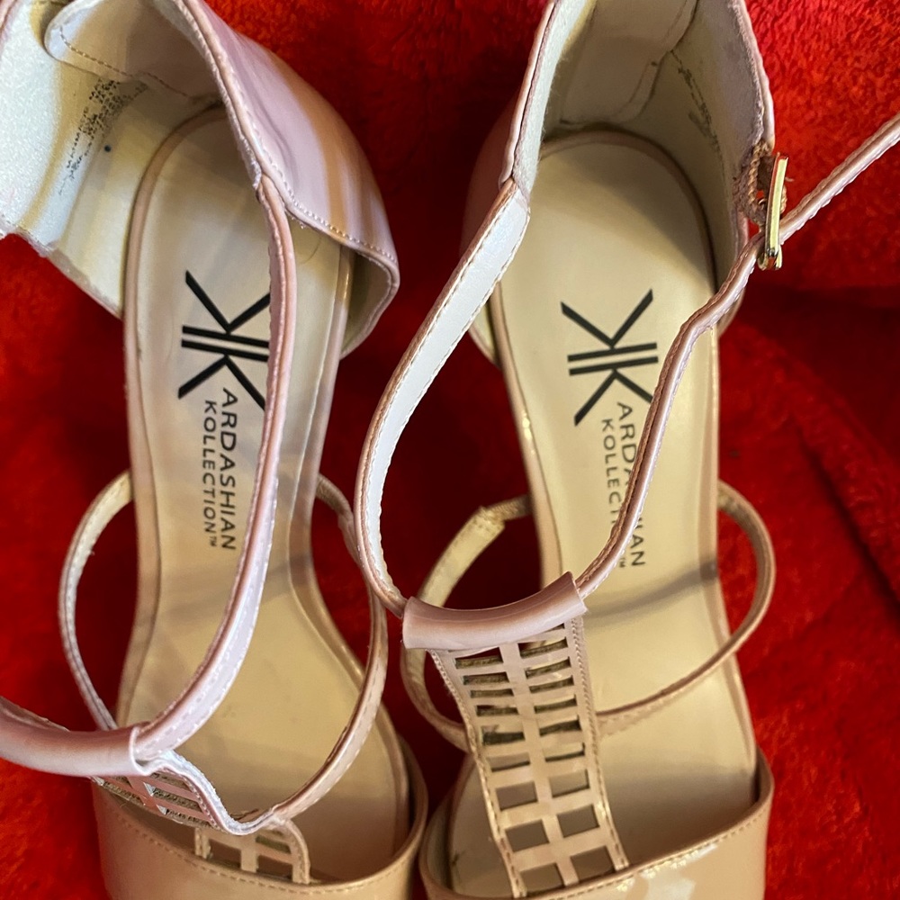 Kardashian Kollection Helen Heels blush beige size 7 1/2 - Picture 2 of 7